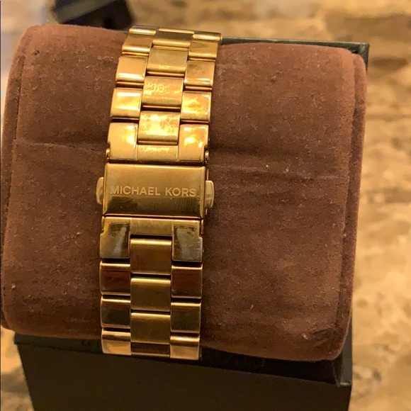 Michael Kors Watch - Picture 2 of 5